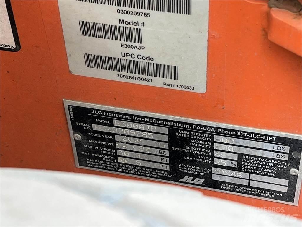 JLG E300AJP Leddede bomlifter