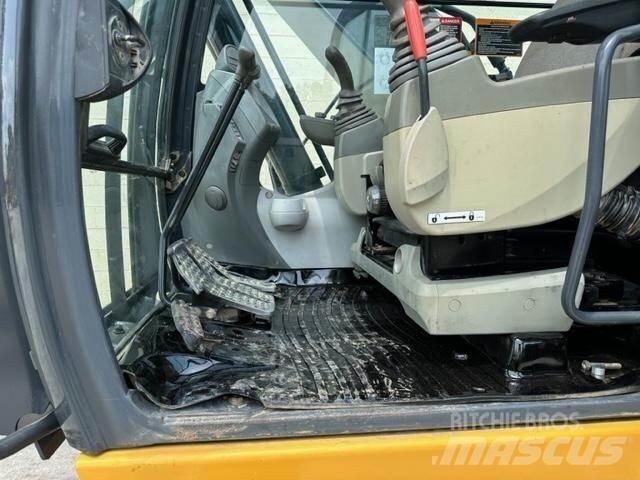 John Deere 210G LC Beltegraver