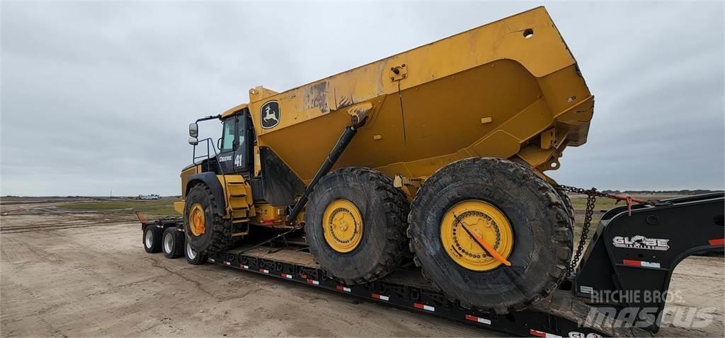 John Deere 460E Vanningsvogn for støvdemping