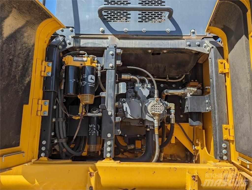 John Deere 470G LC Beltegraver