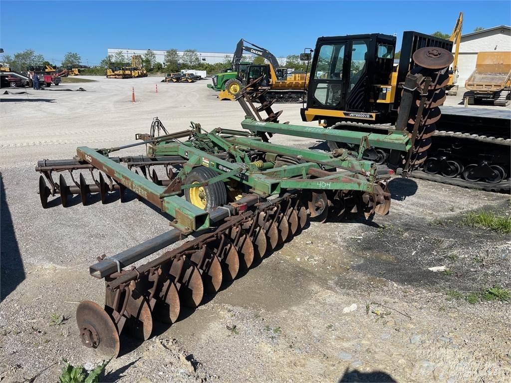 John Deere 640 Skålharver