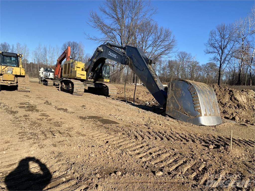 John Deere 670G LC Beltegraver