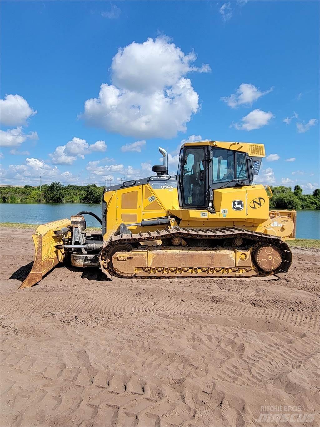 John Deere 850K WLT Dozere Beltegående
