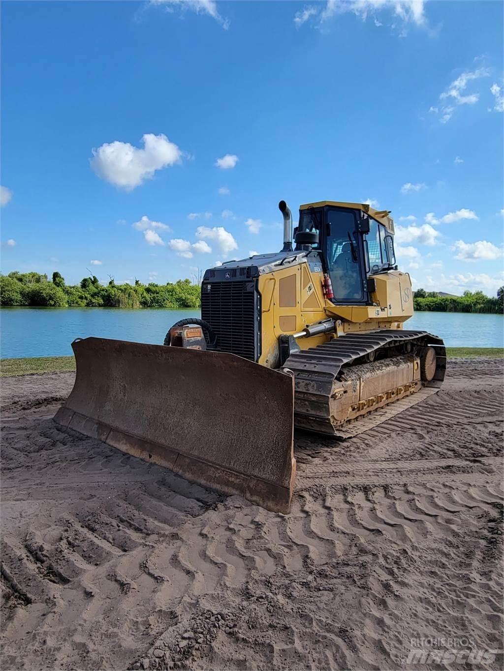 John Deere 850K WLT Dozere Beltegående
