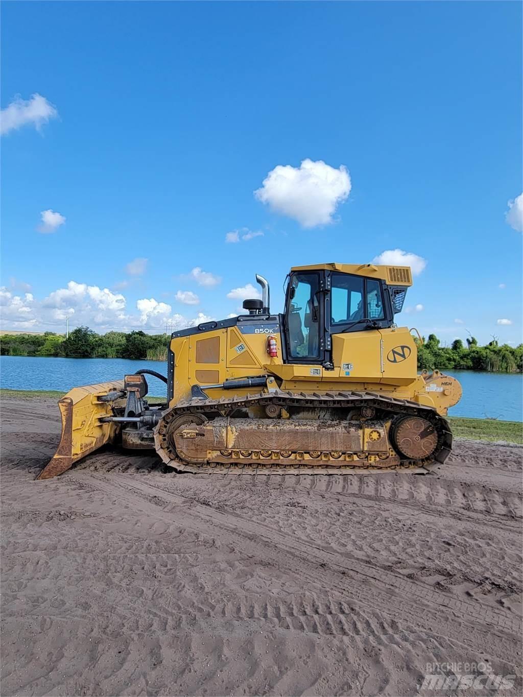 John Deere 850K WLT Dozere Beltegående