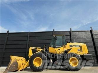 Komatsu WA200-8 Hjullastere