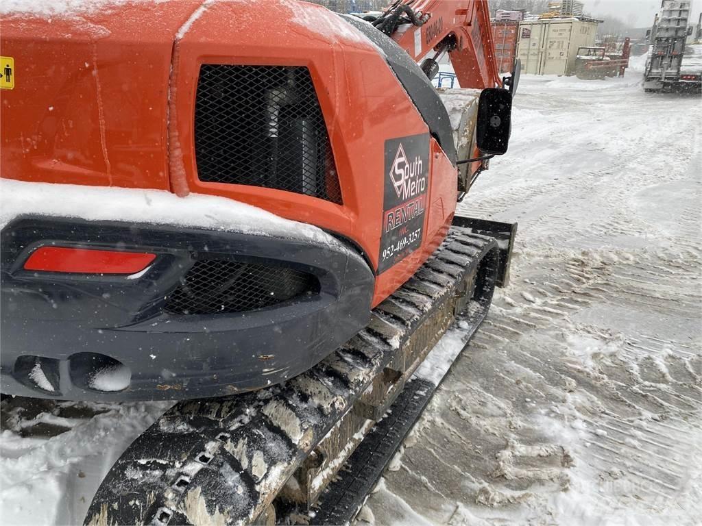 Kubota KX080 Beltegraver