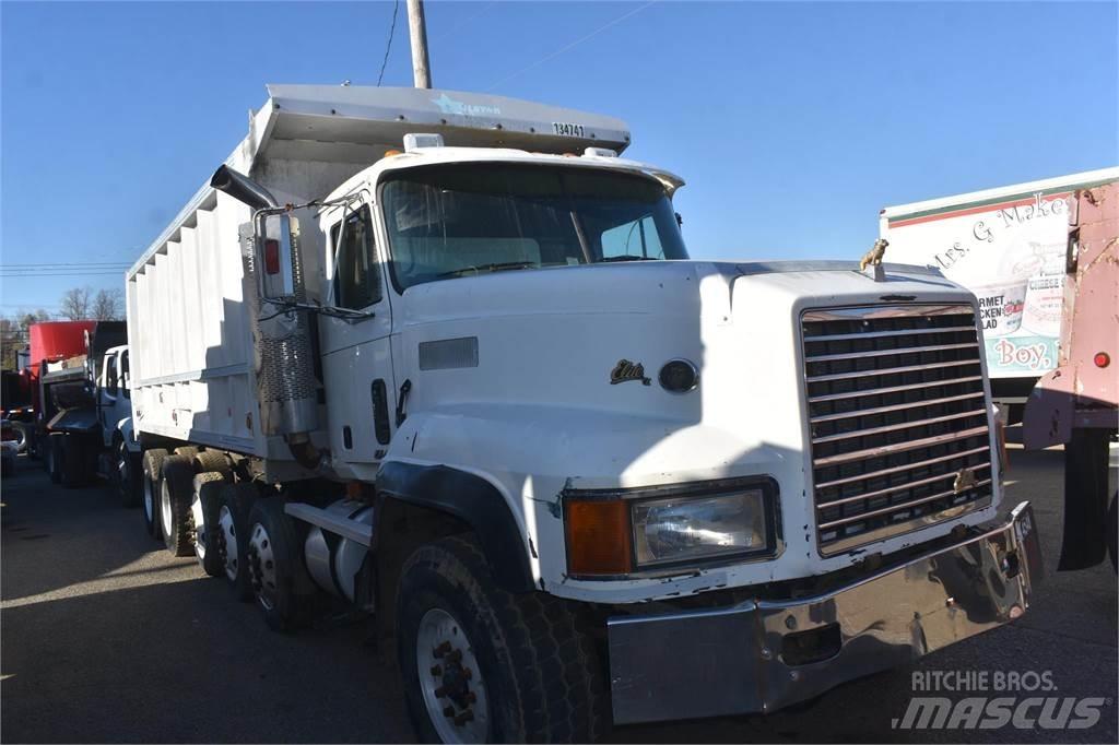 Mack CL713 Tippbil