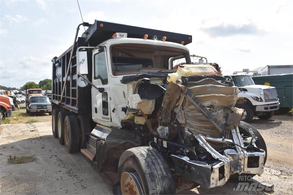 Mack GRANITE GU713 Tippbil