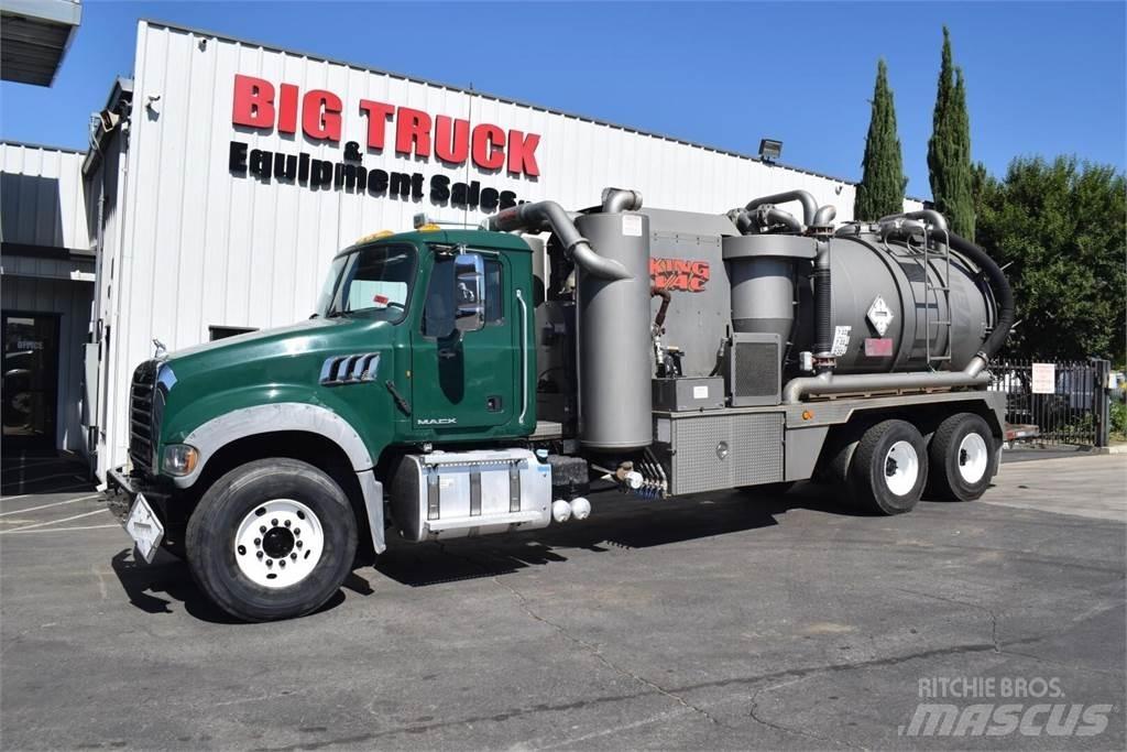Mack GRANITE GU713 Tankbiler