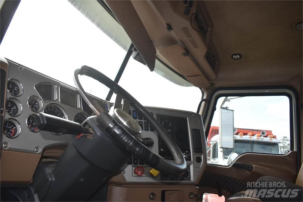 Mack GRANITE GU713 Tippbil