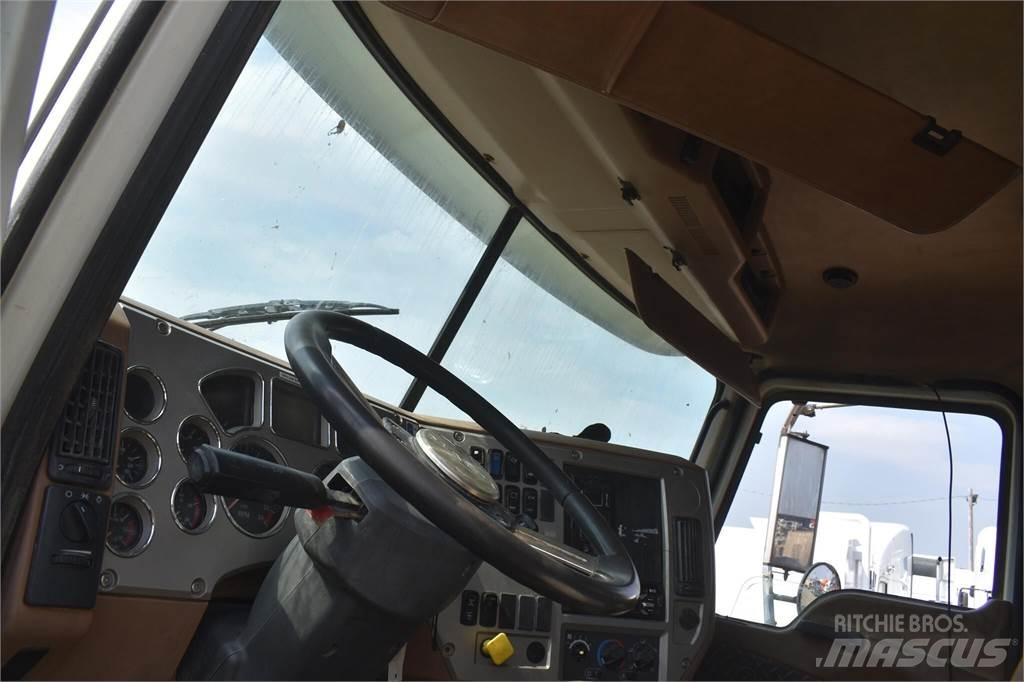 Mack GRANITE GU813 Tippbil
