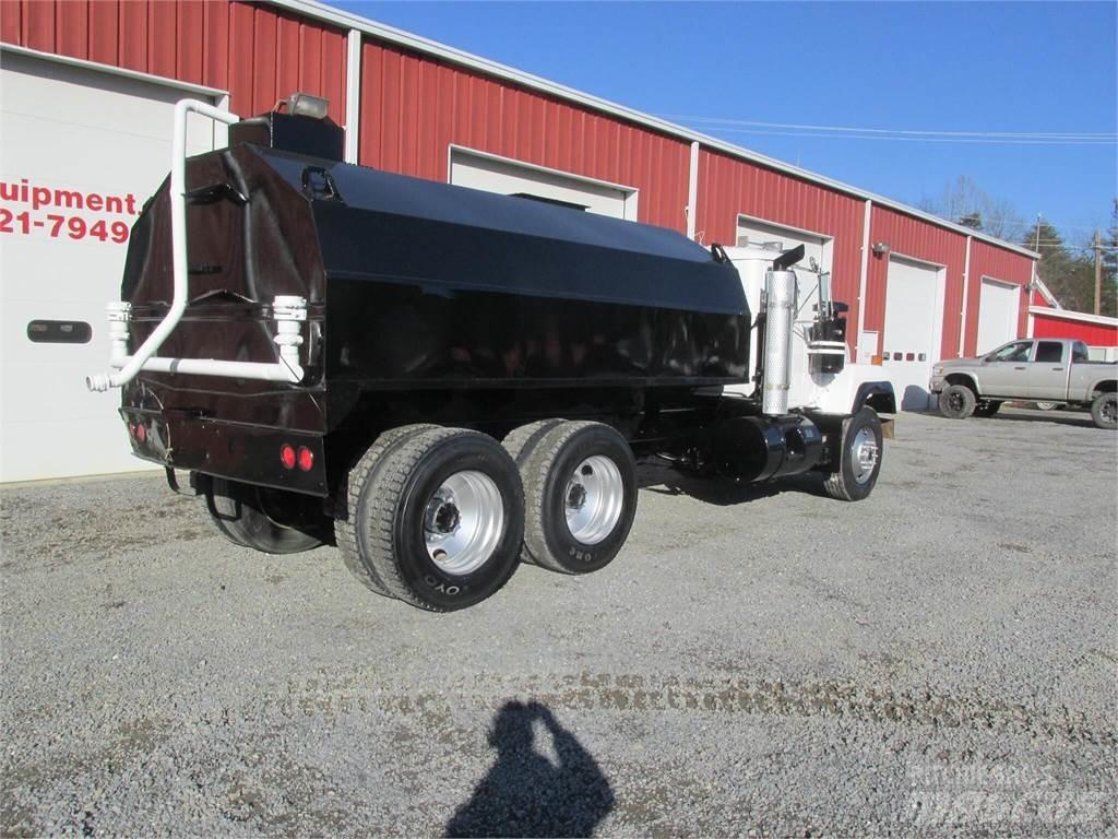 Mack R685S Tankbiler