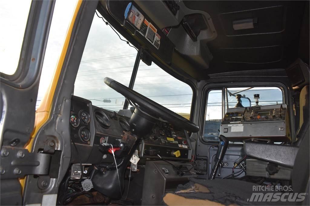 Mack RD688S Tippbil