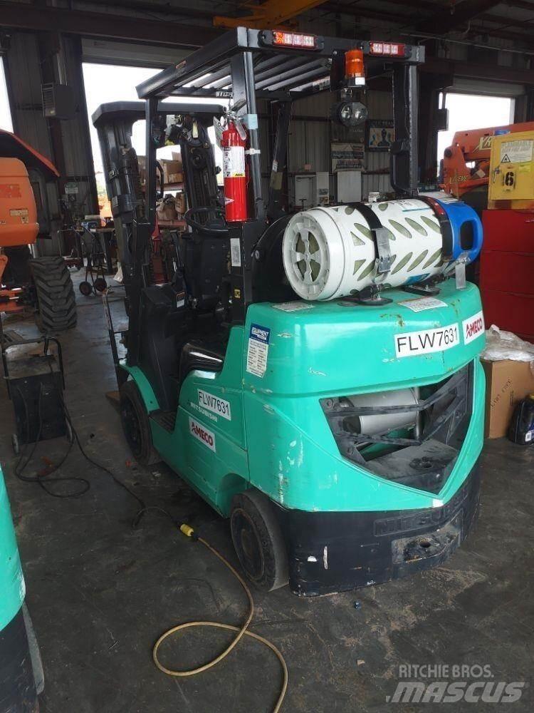 Mitsubishi FGC25 Gaffeltrucker - Annet
