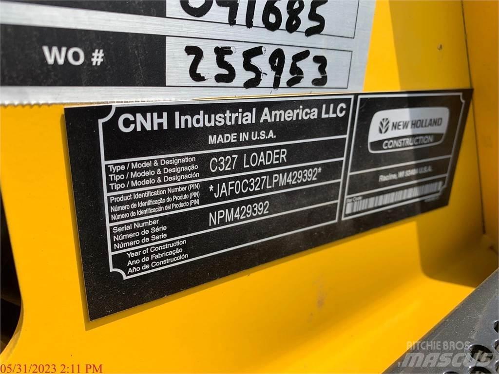 New Holland C327 Kompaktlastere