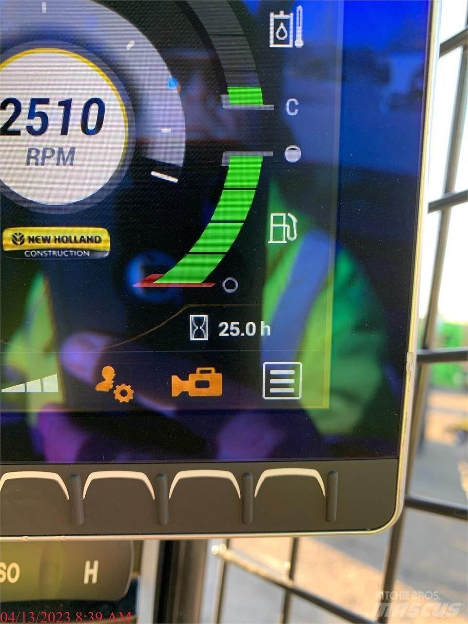 New Holland C332 Kompaktlastere