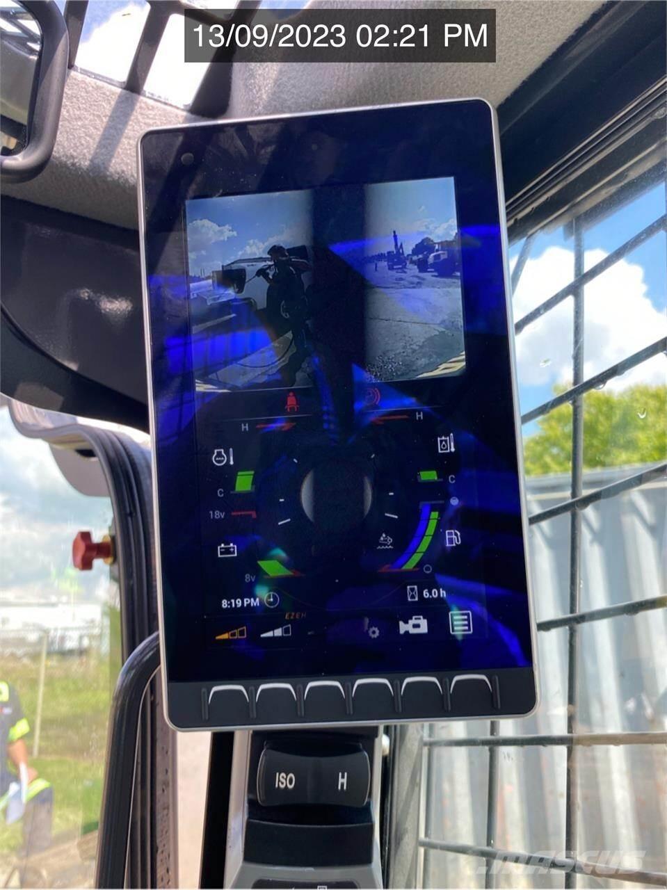New Holland C345 Kompaktlastere