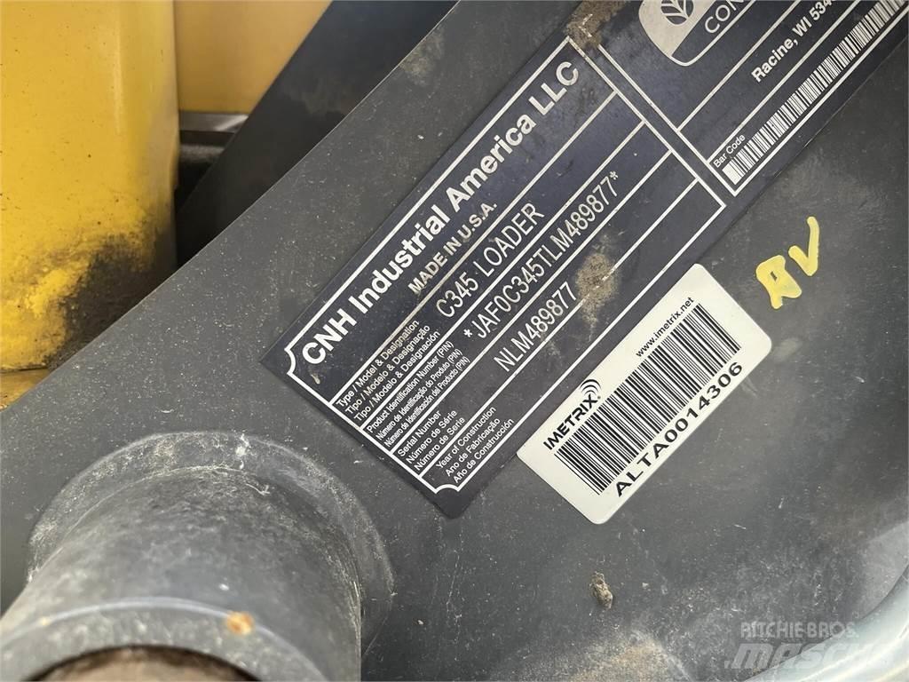 New Holland C345 Kompaktlastere