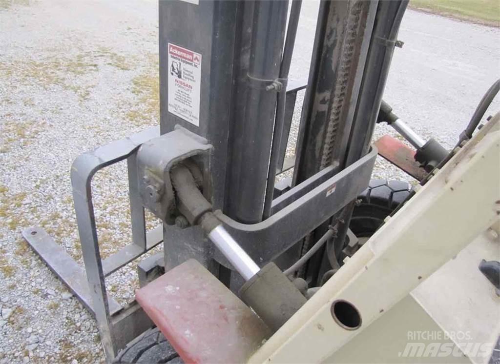 Nissan PF02A25V Gaffeltrucker - Annet
