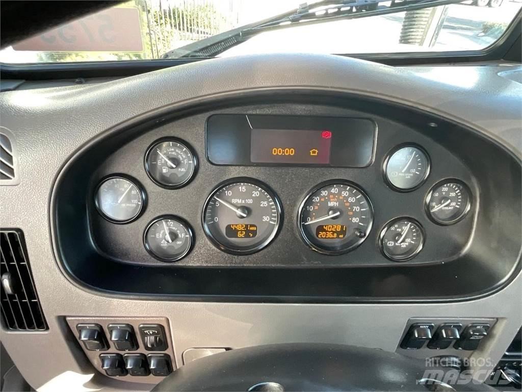 Peterbilt 348 Tankbiler