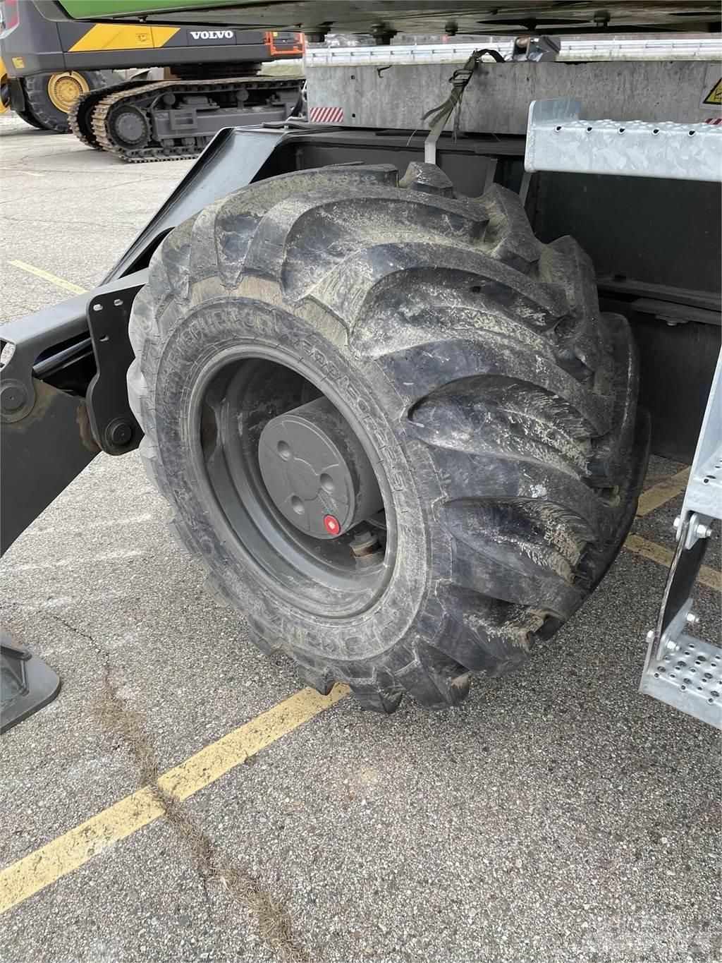 Sennebogen 718E Gravemaskiner for avfallshåndtering