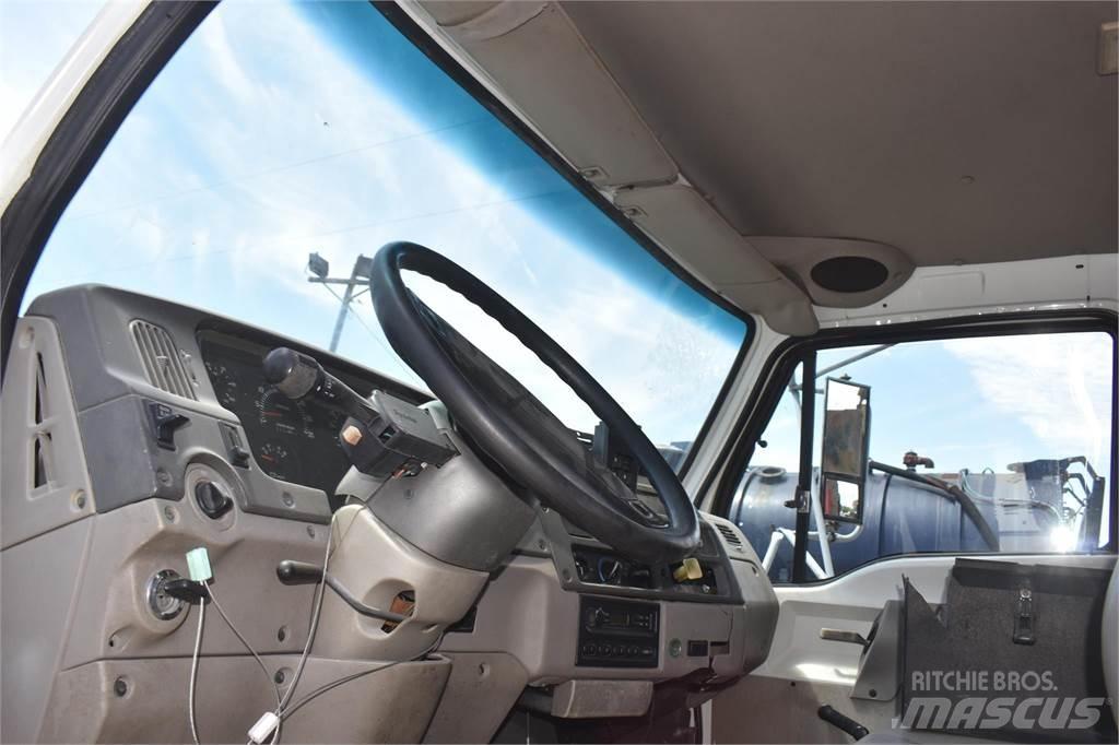 Sterling L7500 Kranbil