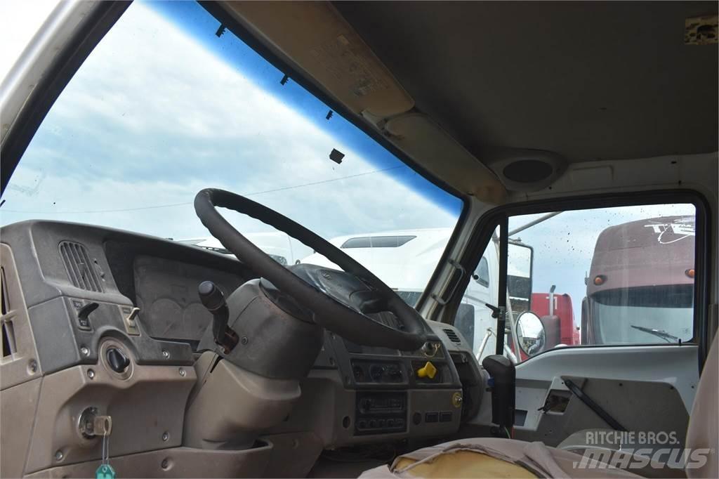 Sterling L7500 Tippbil