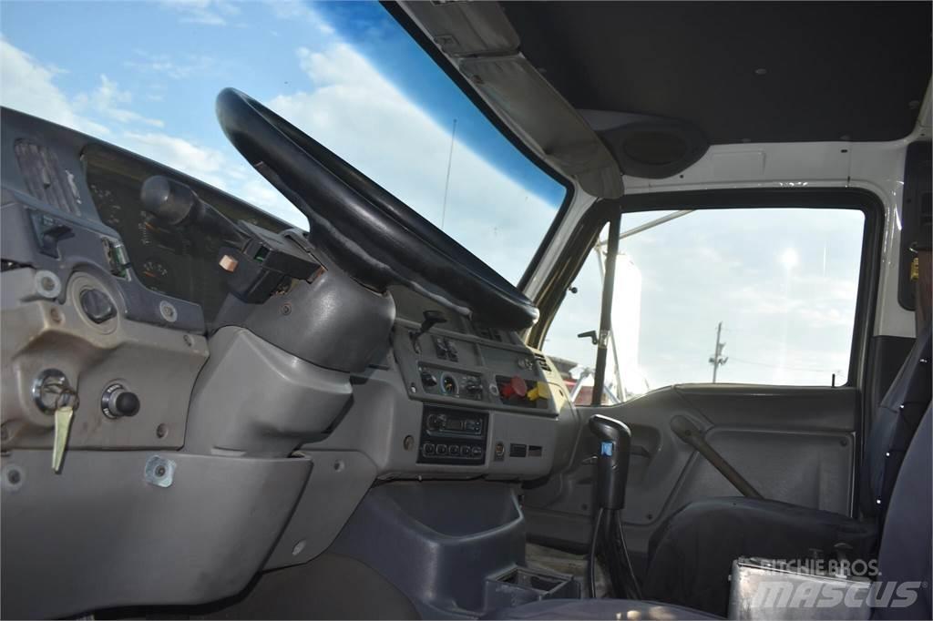 Sterling LT9500 Kranbil