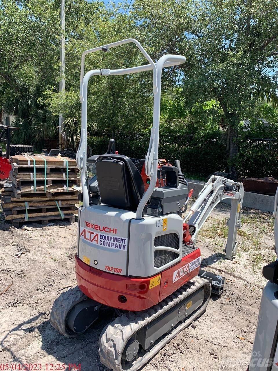 Takeuchi TB210R Minigravere <7t