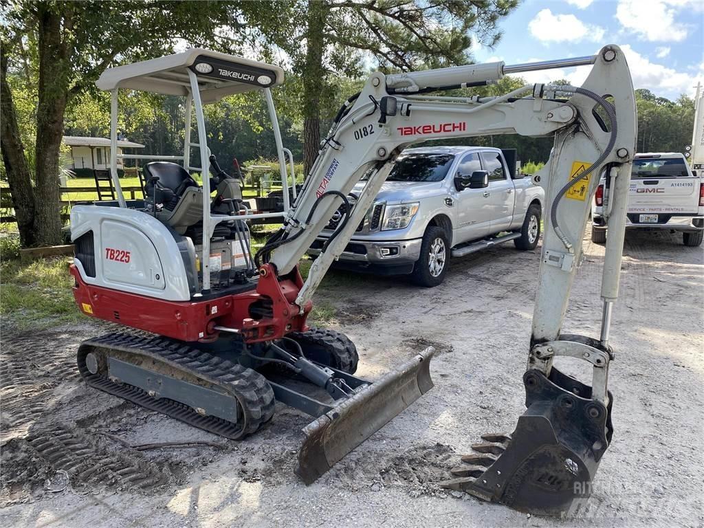 Takeuchi TB225 Minigravere <7t