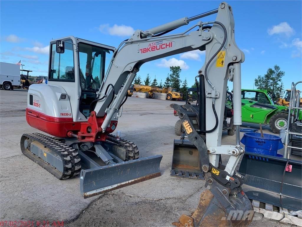 Takeuchi TB235-2 Minigravere <7t