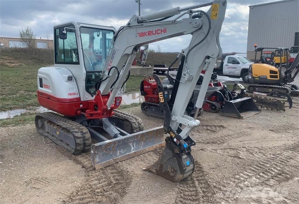 Takeuchi TB235-2 Minigravere <7t