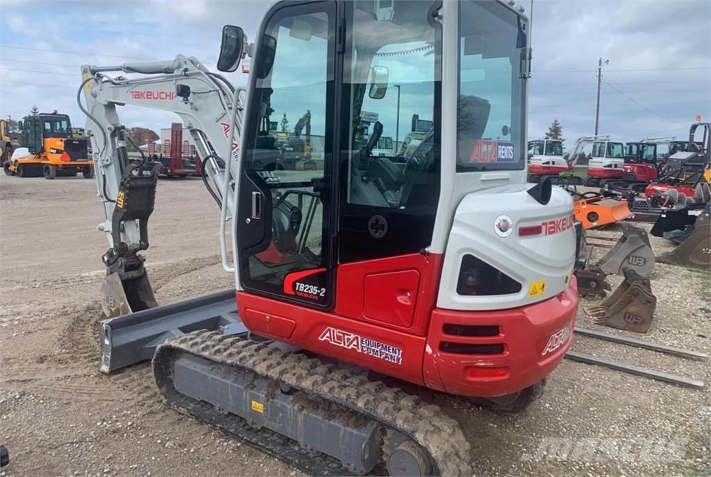 Takeuchi TB235-2 Minigravere <7t
