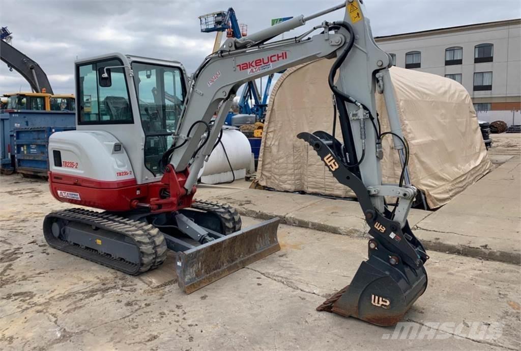 Takeuchi TB235-2 Minigravere <7t