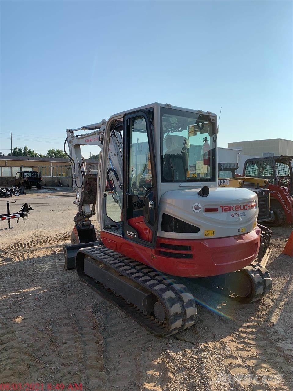 Takeuchi TB250-2 Minigravere <7t