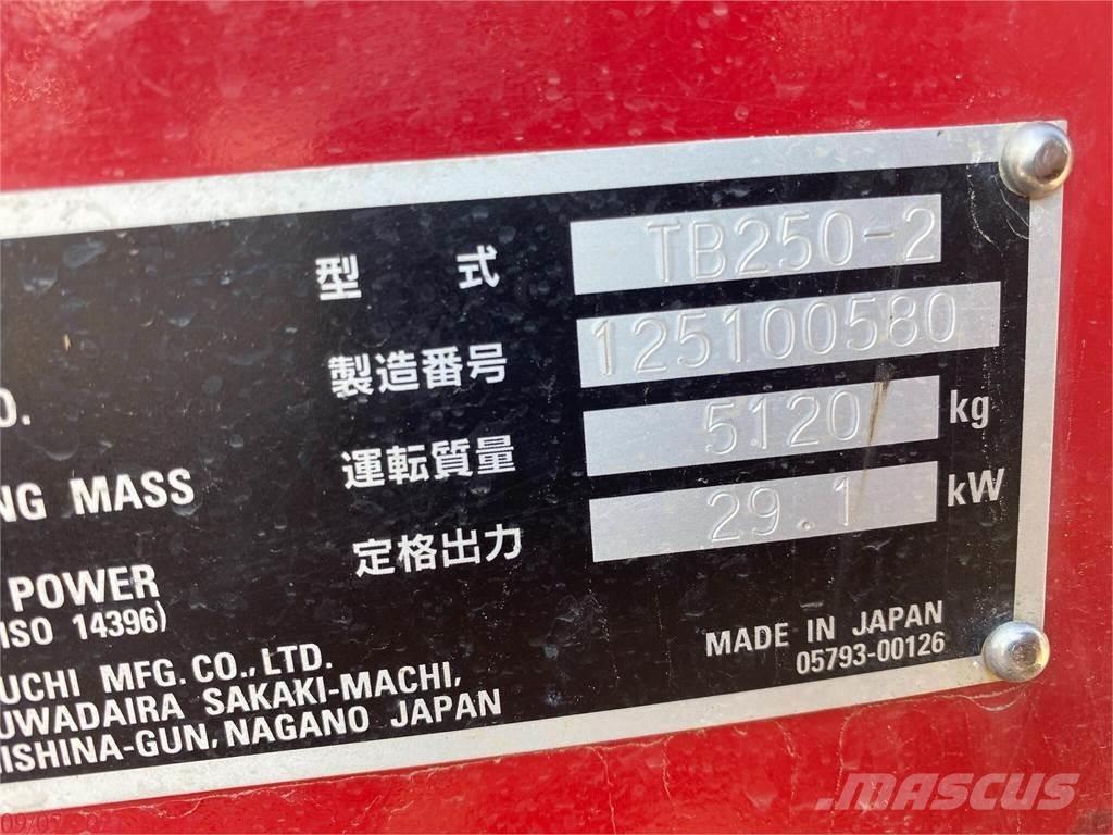 Takeuchi TB250-2 Minigravere <7t