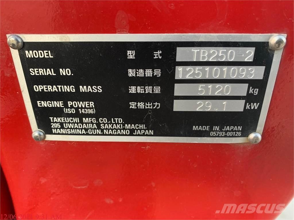 Takeuchi TB250-2 Minigravere <7t