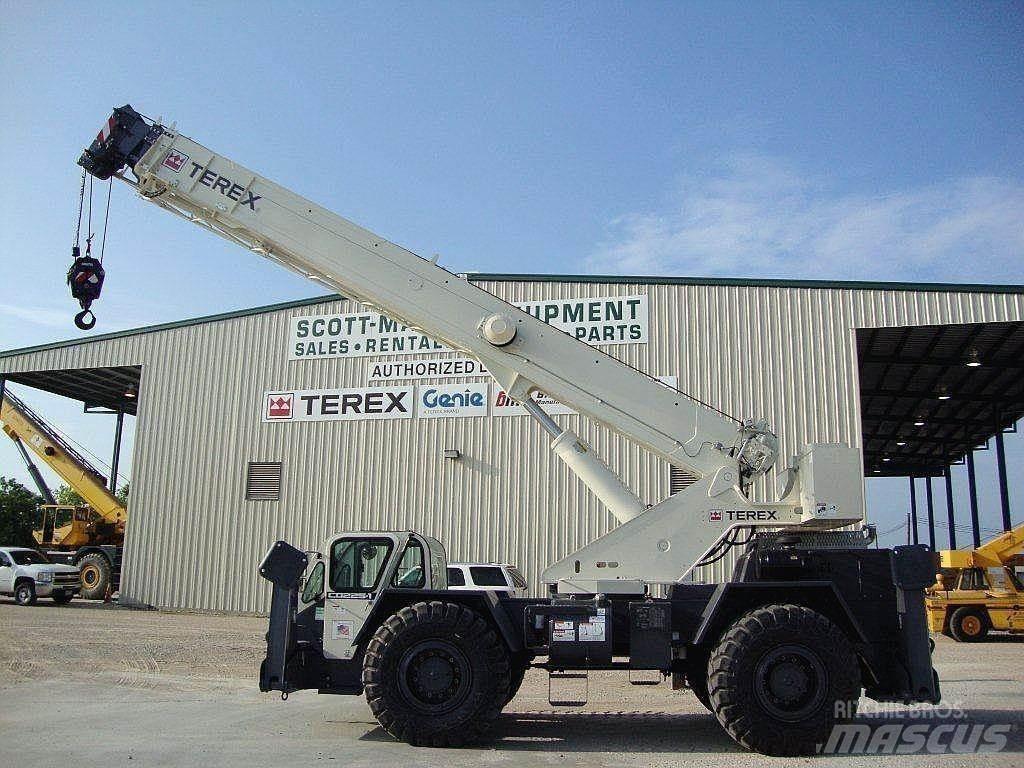 Terex CD225 Røff terreng kraner