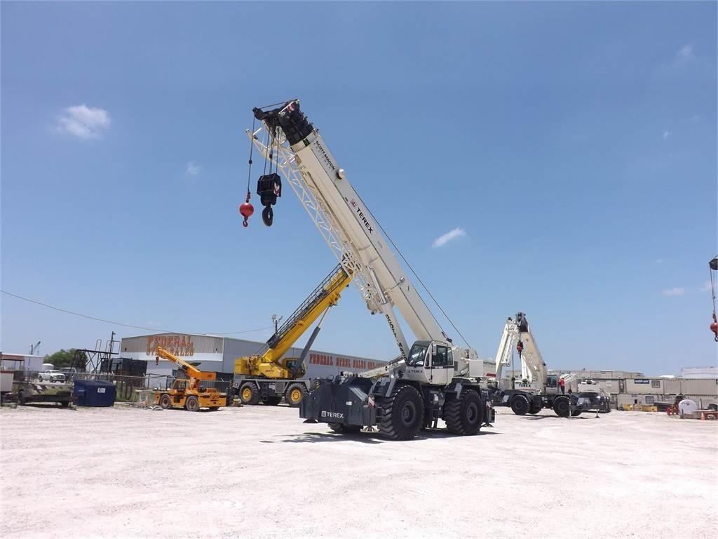 Terex RT130 Røff terreng kraner