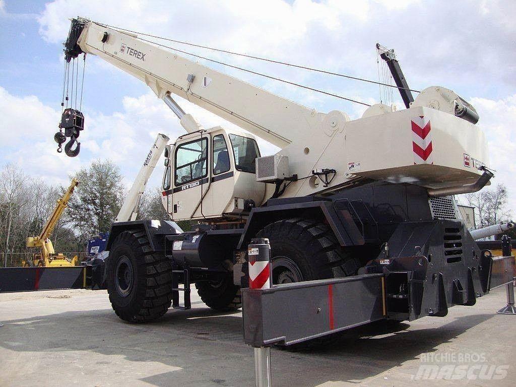 Terex RT130 Røff terreng kraner