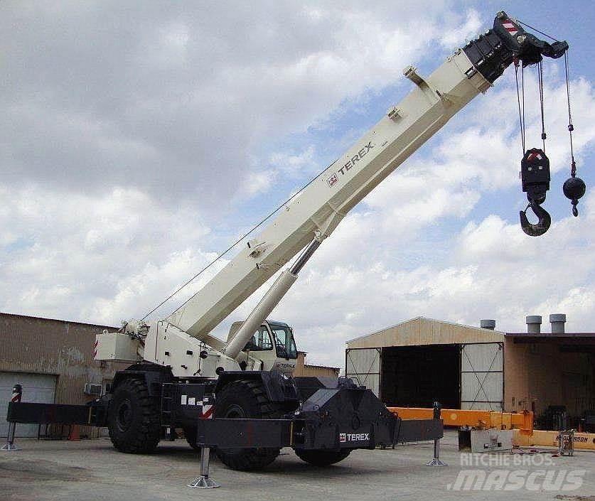 Terex RT130 Røff terreng kraner