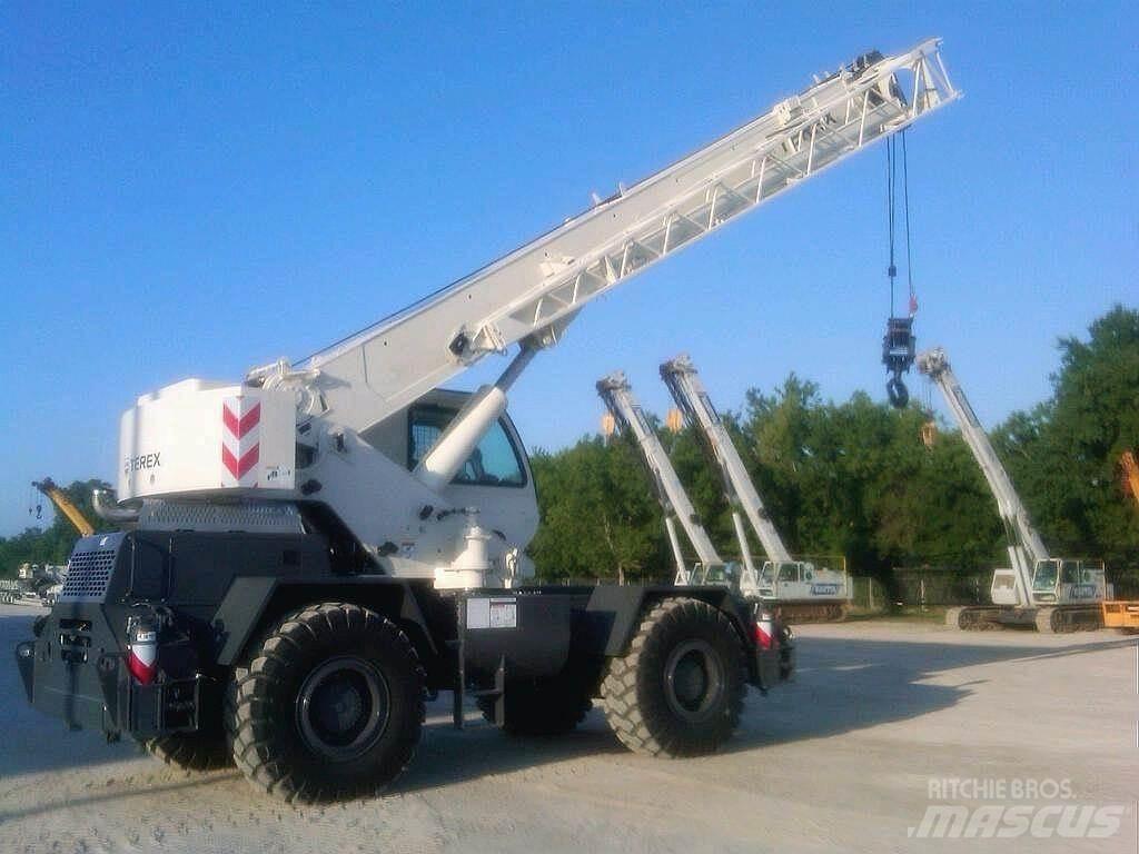 Terex RT230-1 Røff terreng kraner