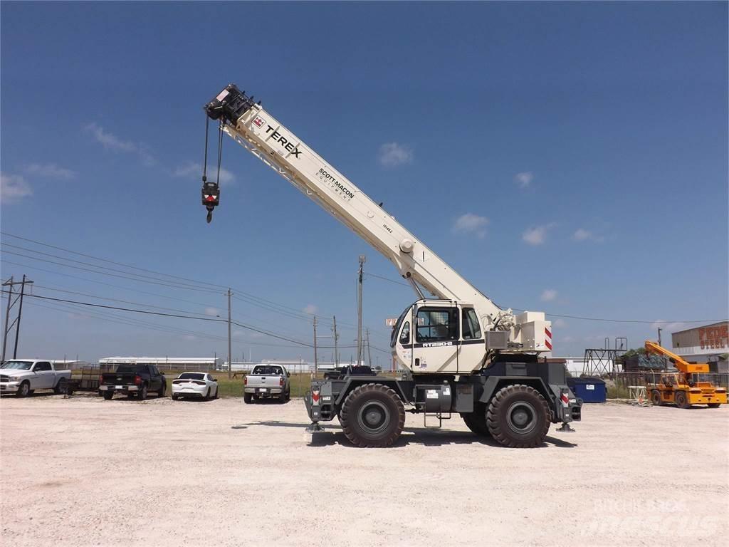 Terex RT230-2 Røff terreng kraner