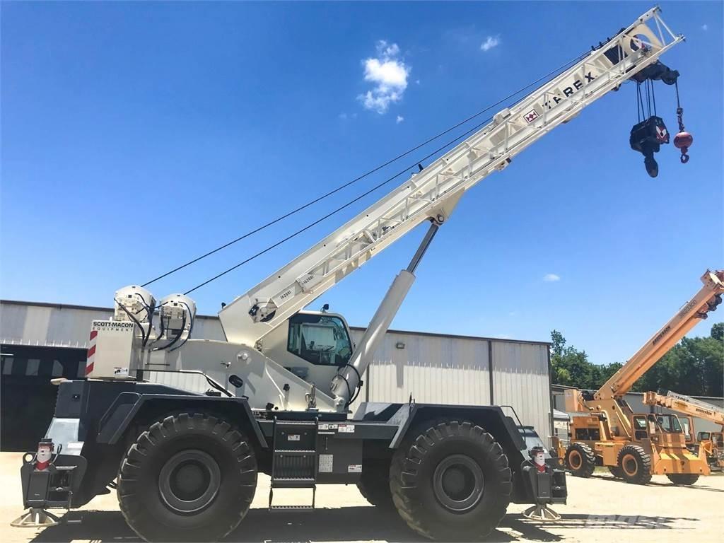 Terex RT670 Røff terreng kraner