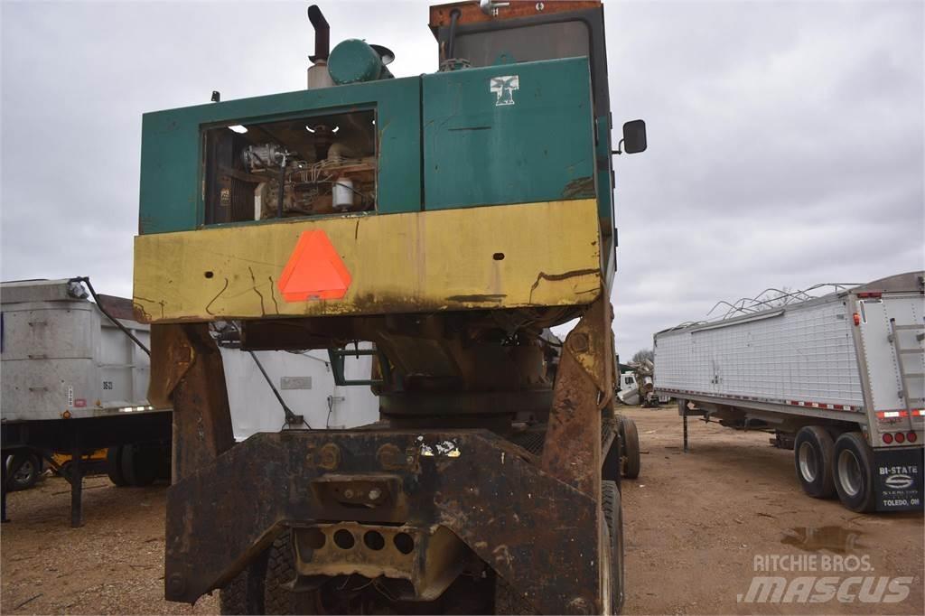 Timberjack 330 Tømmerhengere