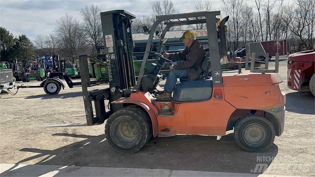 Toyota 7FDU45 Gaffeltrucker - Annet