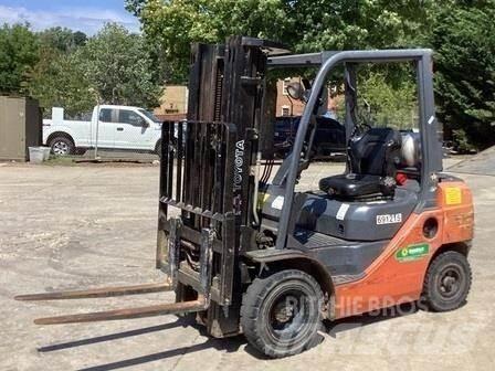 Toyota 8FGU25 Gaffeltrucker - Annet