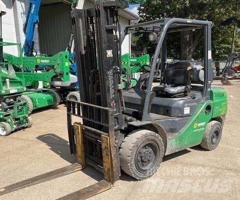 Toyota 8FGU30 Gaffeltrucker - Annet