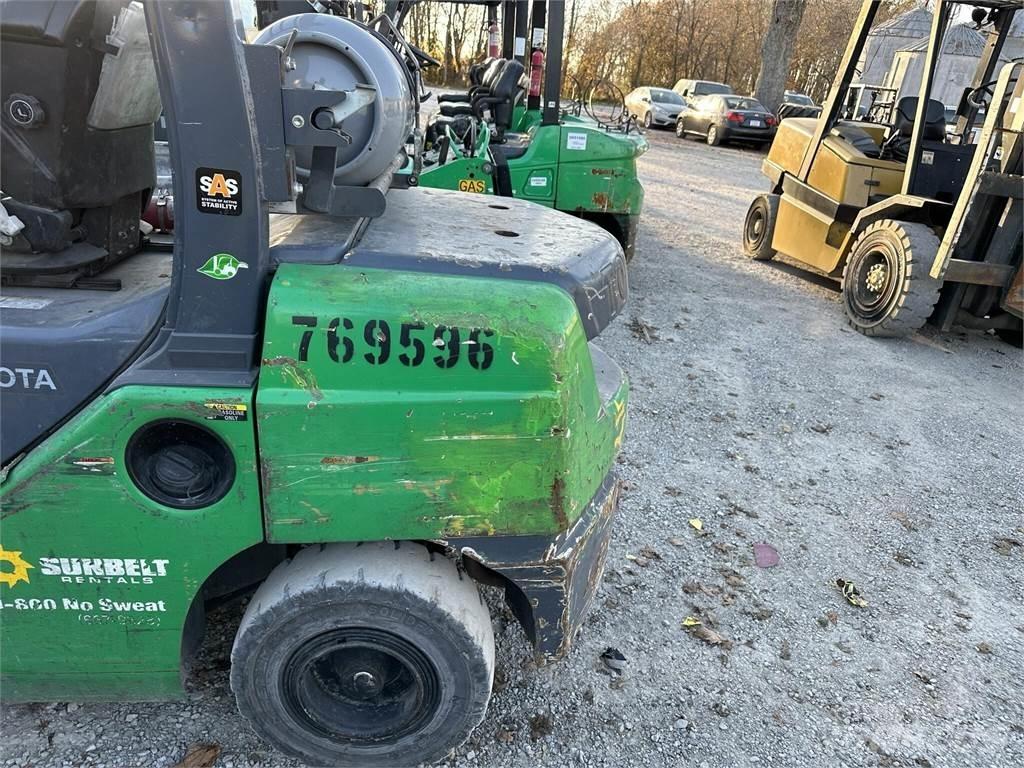 Toyota 8FGU30 Gaffeltrucker - Annet